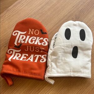 Halloween Mittens Set - Orange and White